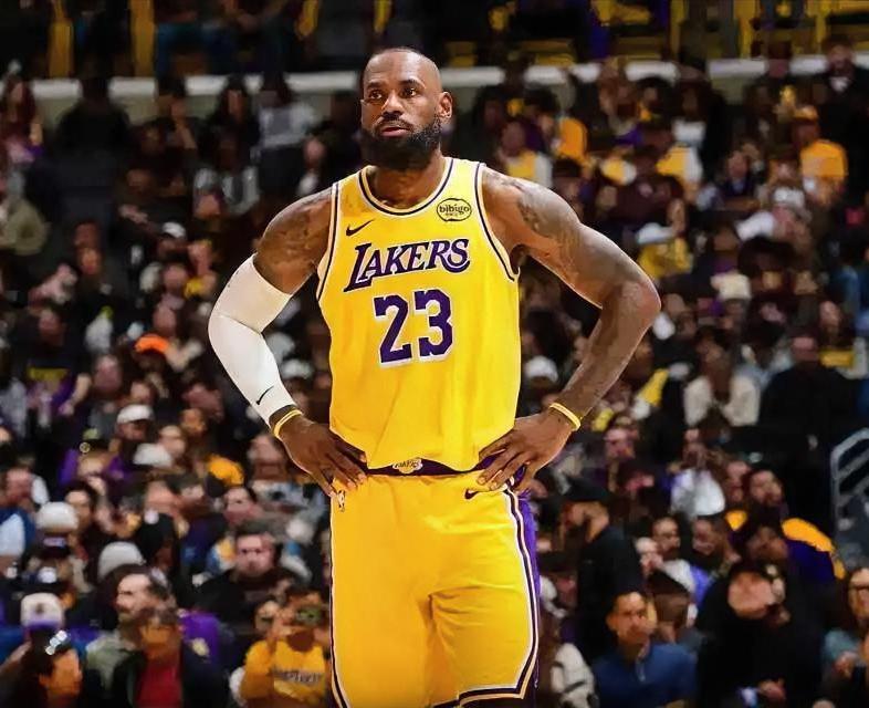 脸都不要了[捂脸哭]，湖人106-128惨败活塞，这3位球员必须为输球负责！