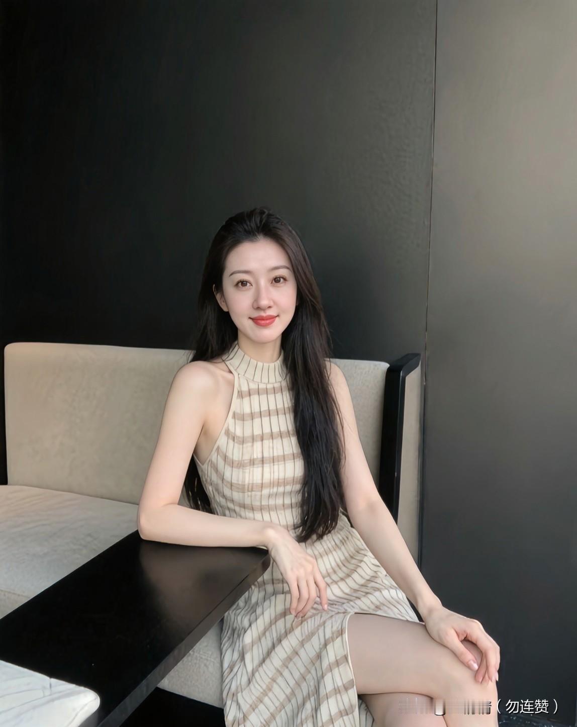 两性关系里，女方当然可以主动，关键是有分寸的主动。主动不是倒贴，而是遇