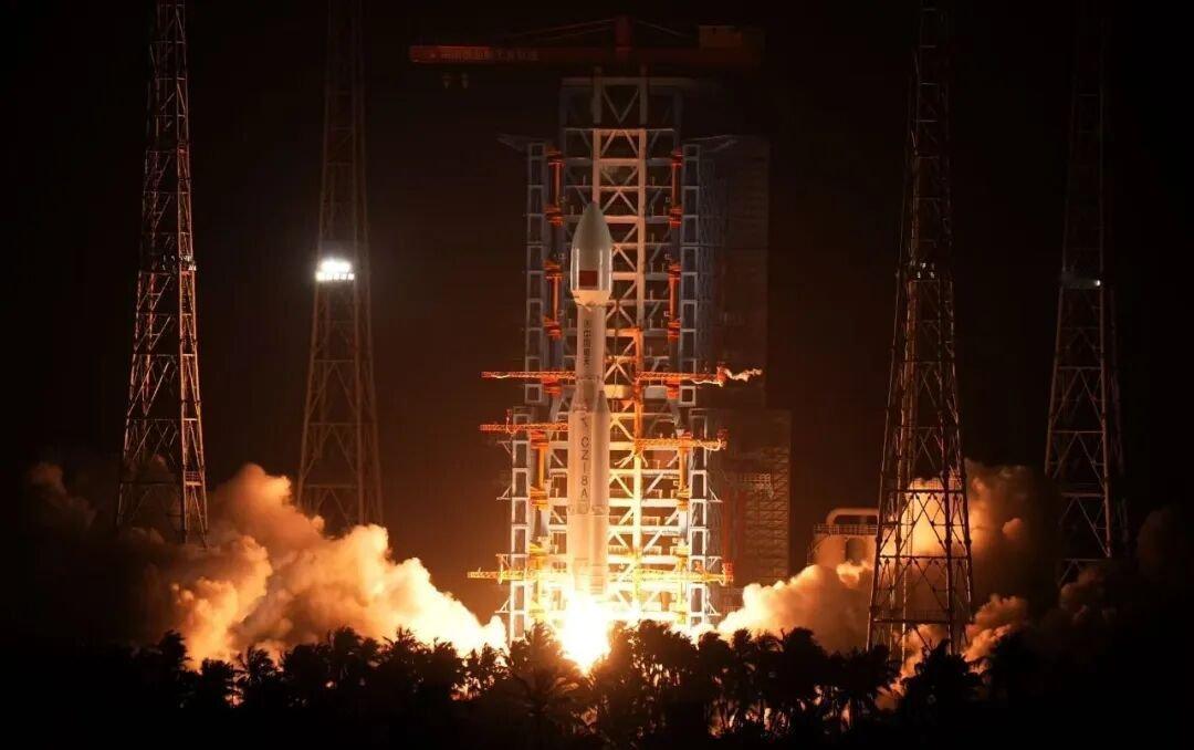 【长八甲火箭成功发射卫星互联网低轨20组卫星】北京时间今天3时48分，长征八号