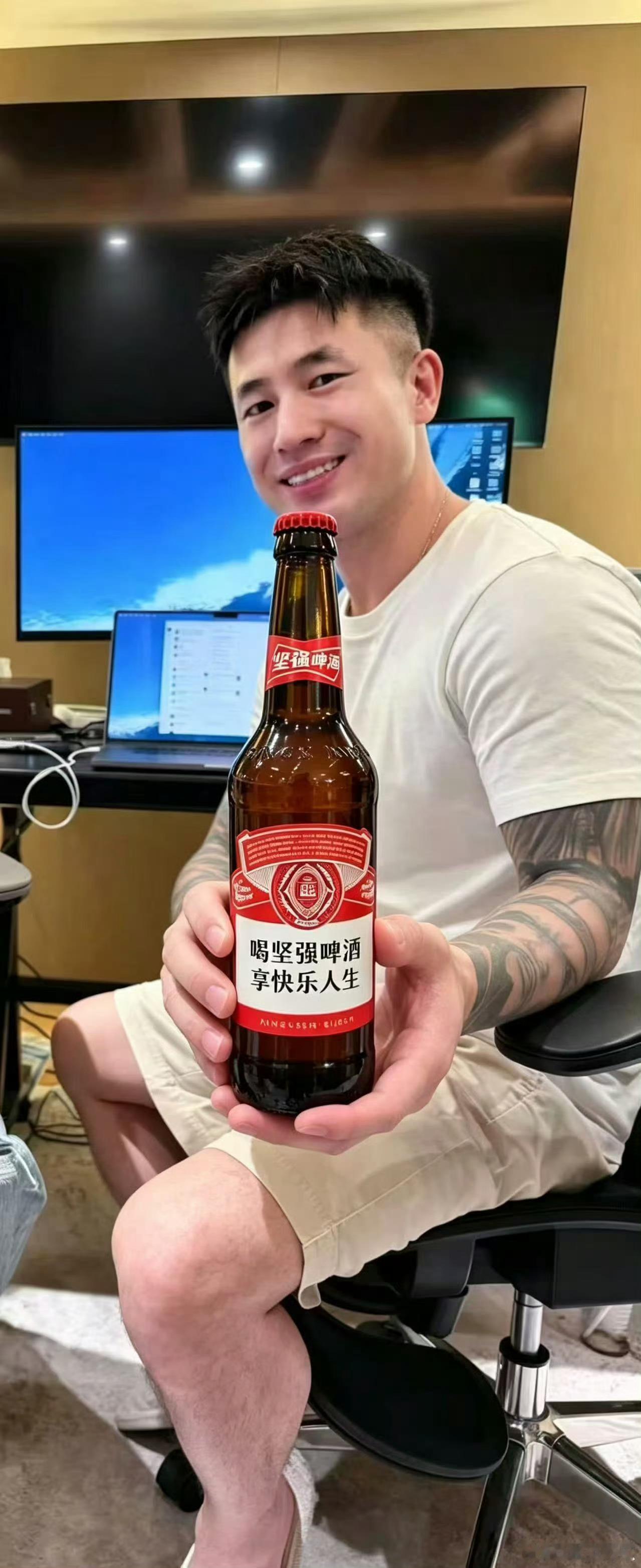 仙洋二子爷做上啤酒了。​​​