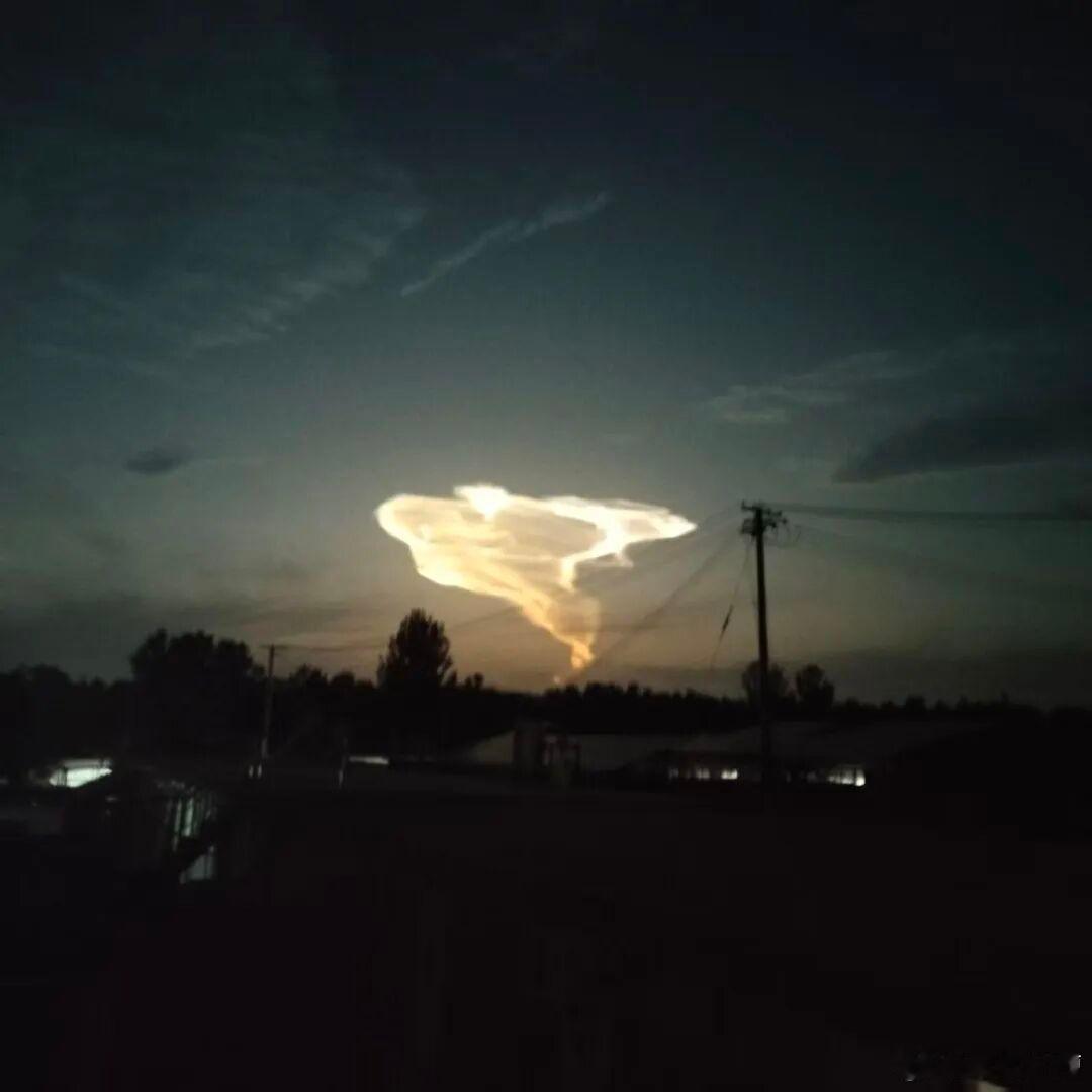 过于先进，只能猜测，二次加速有点猛自从去了趟火星，这科技爆发真的太猛了​​​