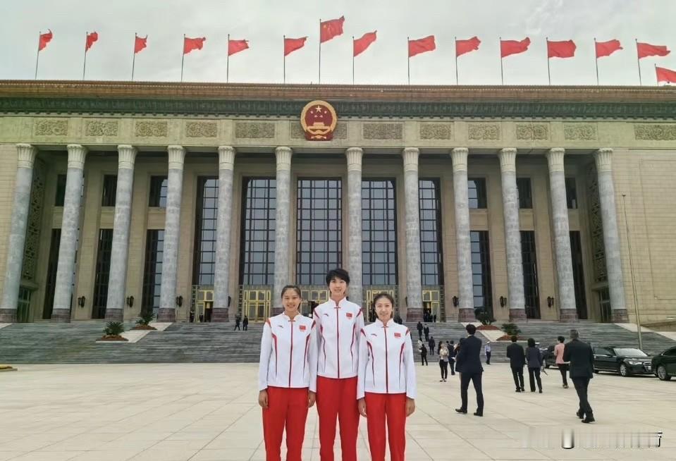 看到中国女排世界女排联赛这名单，我才意识到真的要换代了，1号、2号、3号、9号、