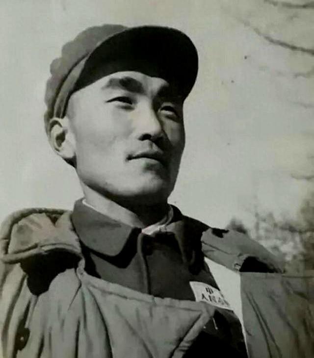 1951年，志愿军91团被美军包围，在制定突围方案时，团长建议向南突围。众人一愣
