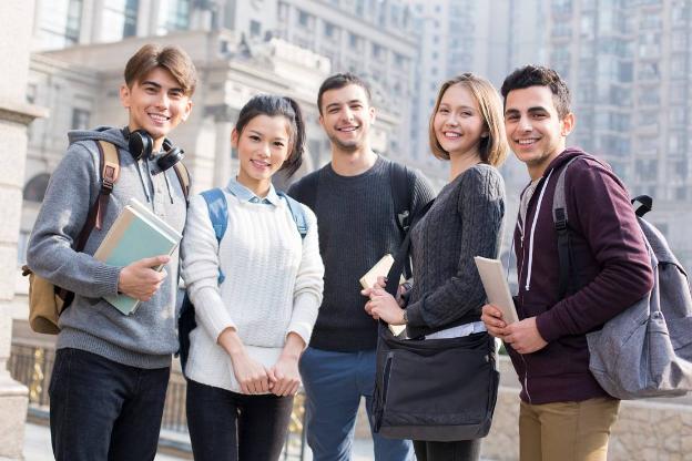 尴尬了！美国不留，中国不要，这届留学生活成了“夹缝中的一代”家里人已经开始提