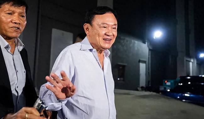 他信专机连夜离开泰国，他此行是否已经心灰意冷，准备去迪拜度过余生？帕通塔·西那