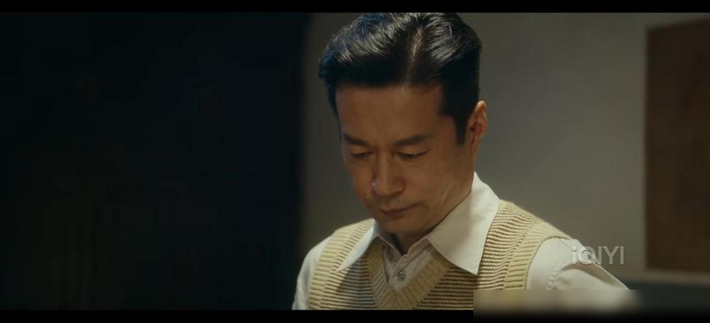 《风与潮》柯家兄弟都是共产党，大哥还是上级佛手，但是弟弟明显不知道。我看下来