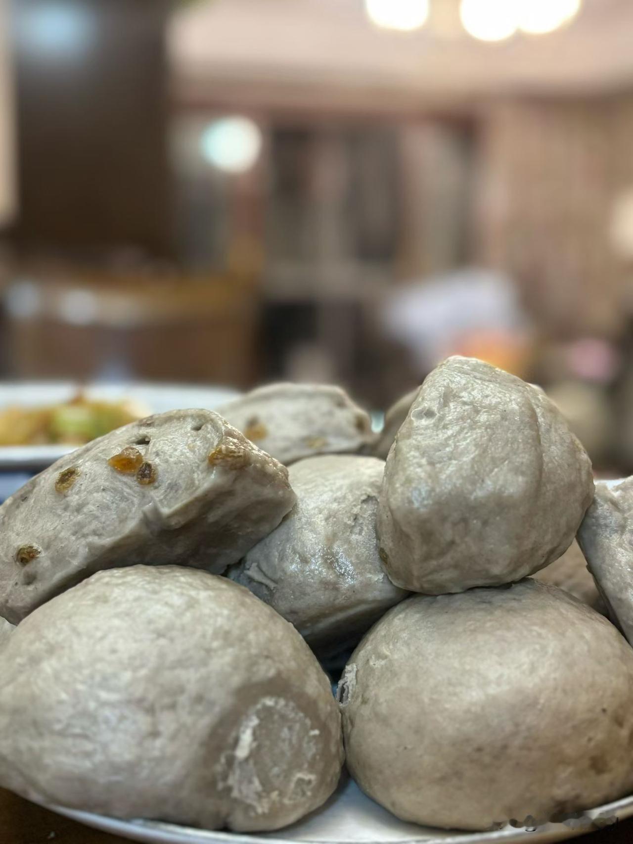 跟不讲理的人掰扯，纯属浪费情绪！昨天在菜市场亲眼见着：大妈买番茄非要按特价