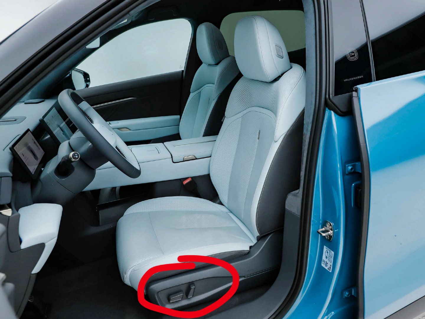 不是哥们儿，你这个级别的车了都不给个腰托啊？