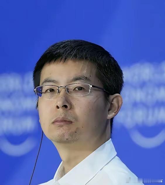我特地查了一下王兴兴，发现这个人并不是没有弱点，早年他竟然在网上发过相亲贴，谁能想到，看似无欲无求的
