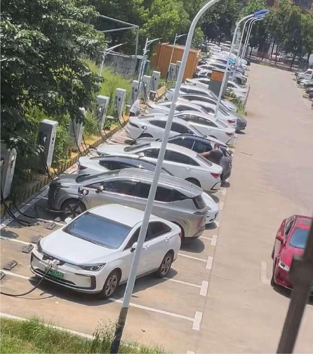 如何看待这种人【来自懂车帝车友圈】