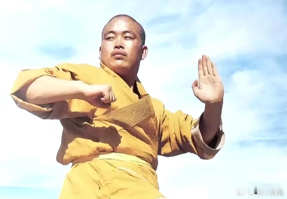 不知道李连杰能不能干过他？释永信究竟会不会武术？他的功夫到底有多深厚呢？释永信