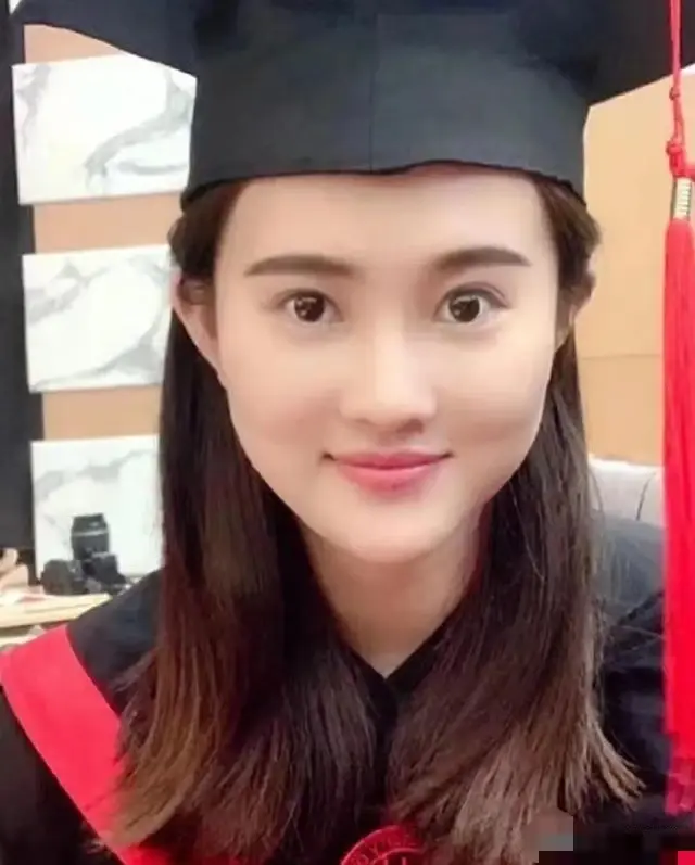 想追求她，需要什么条件？
