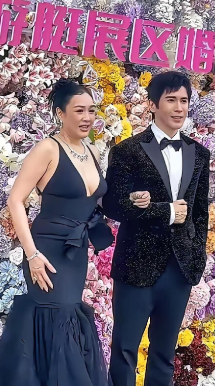 如果我50多岁时能有她这个状态，已经很满足了，钟丽缇是属于骨相美的一个美女女，老