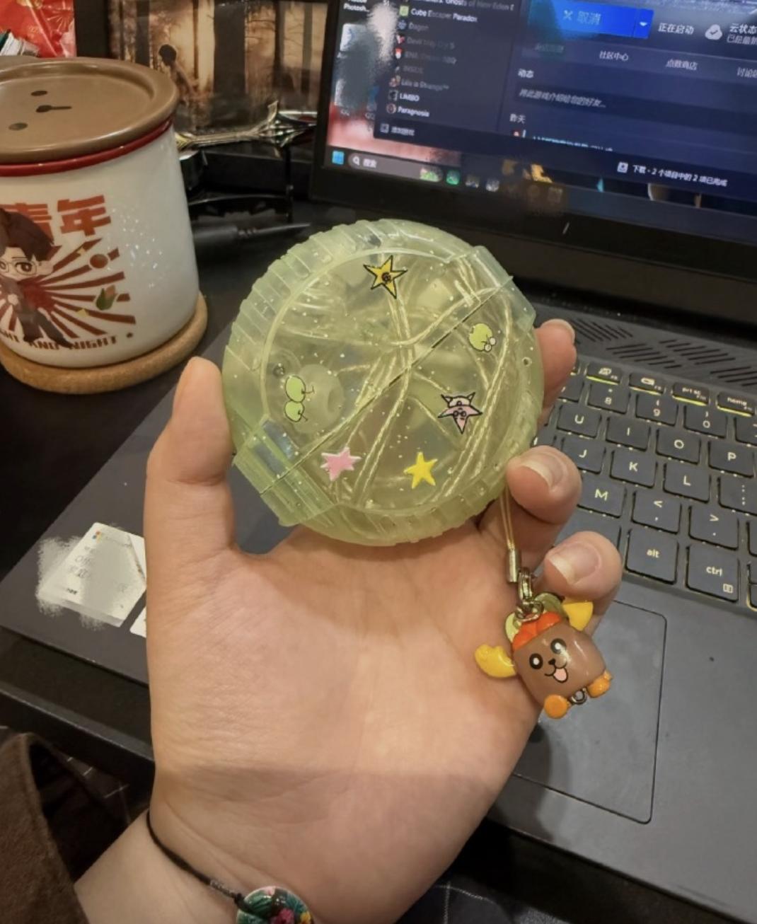 设计这款耳机盒的真是天才，太漂亮了