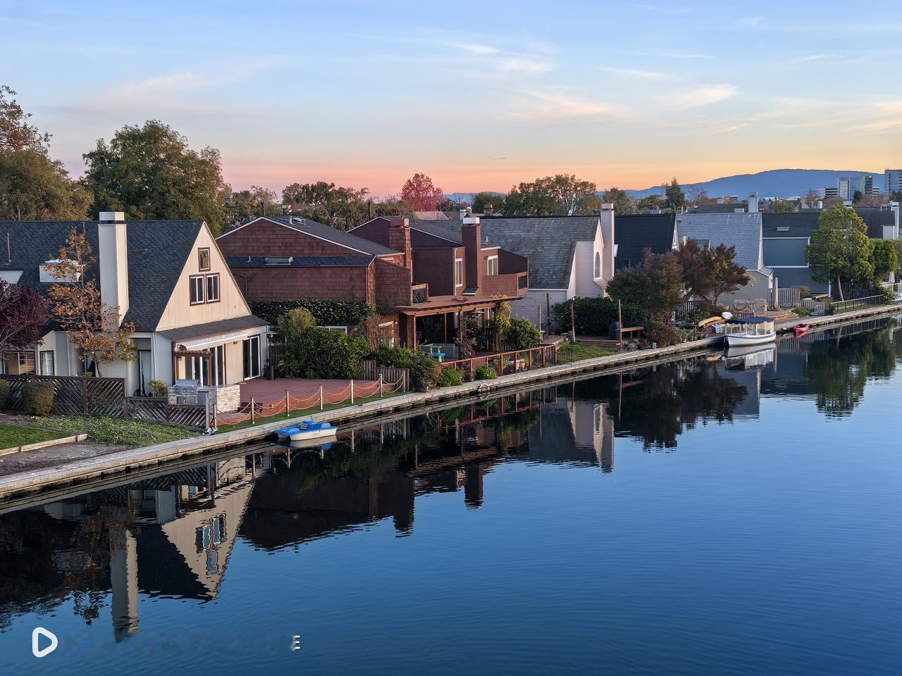 还是在国内更自在我们10月初从成都出发，飞武汉，再转机直飞旧金山