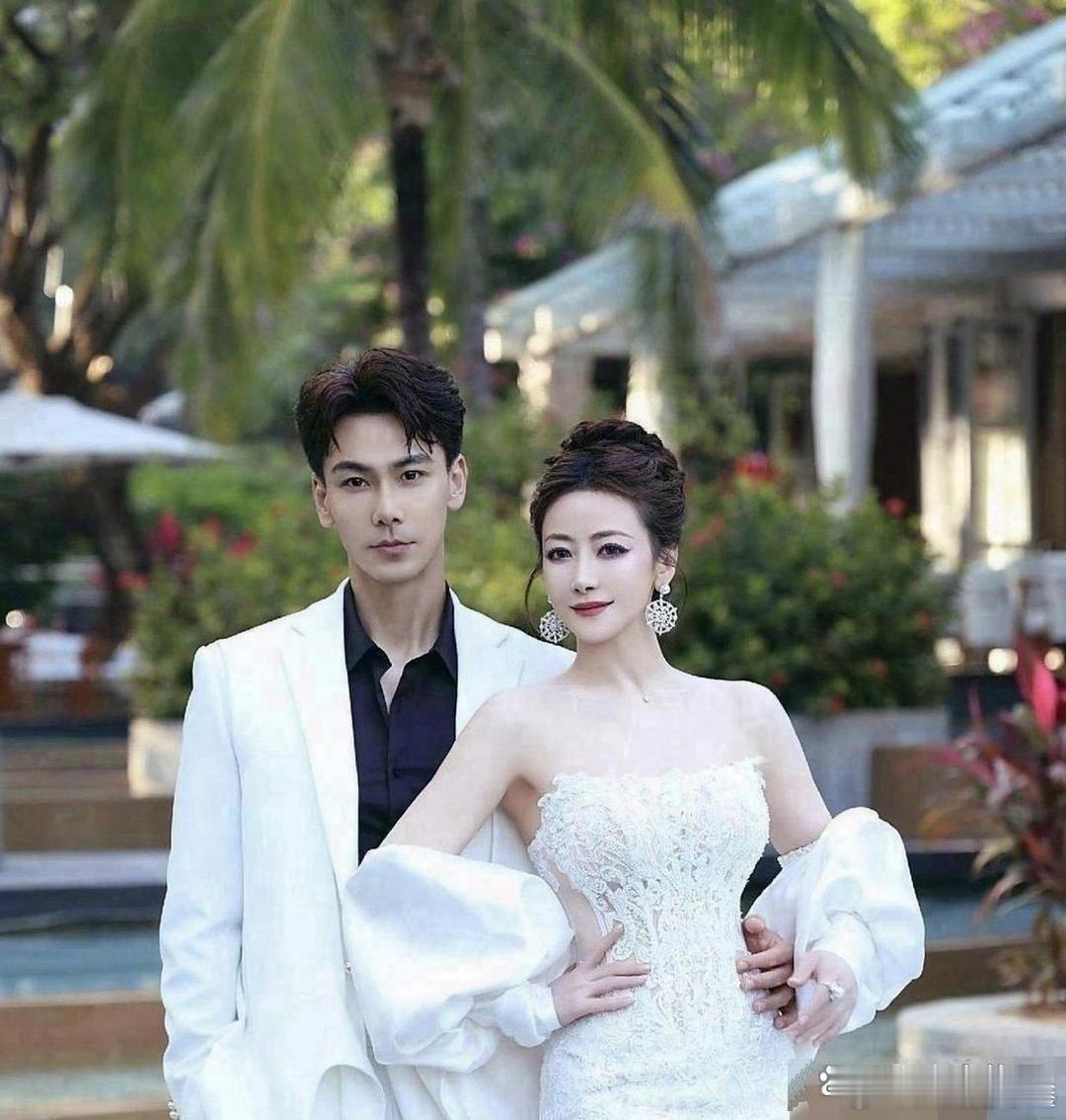 我直白说吧，不管陈紫函能不能怀上孩子，戴向宇都不会和她离婚。以前大家一直以为他俩是丁克，结婚多年没有