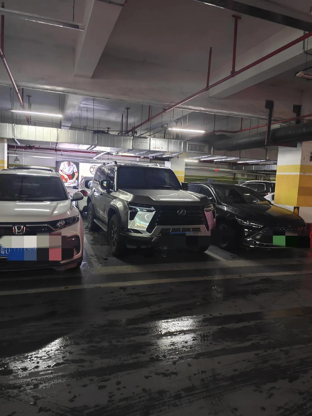 当场让我有了换车的想法去某大商场考察店面完事，地下车库找车找了半小时，明明从车