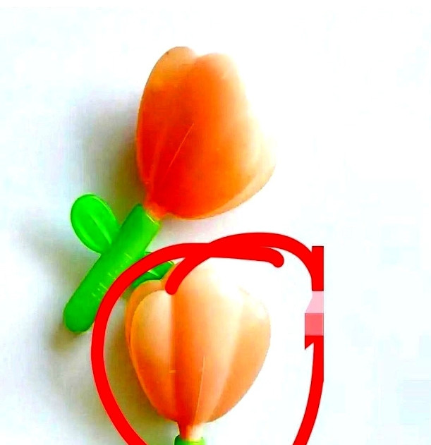 昨天晚上，我和老公突然想到要买避孕套。因为我们快一年没做了，老公说准备一下也