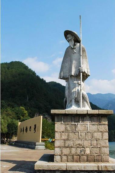 “他不是‘避世佛系男’，是东汉最清醒的‘人生主权捍卫者’——严子陵：皇帝三次下诏