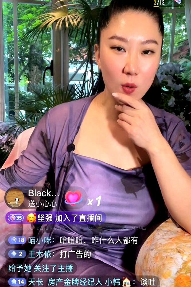 有一种爱，叫我80多岁，你还年轻，我得放手。89岁的谢贤，最近坐着轮椅现