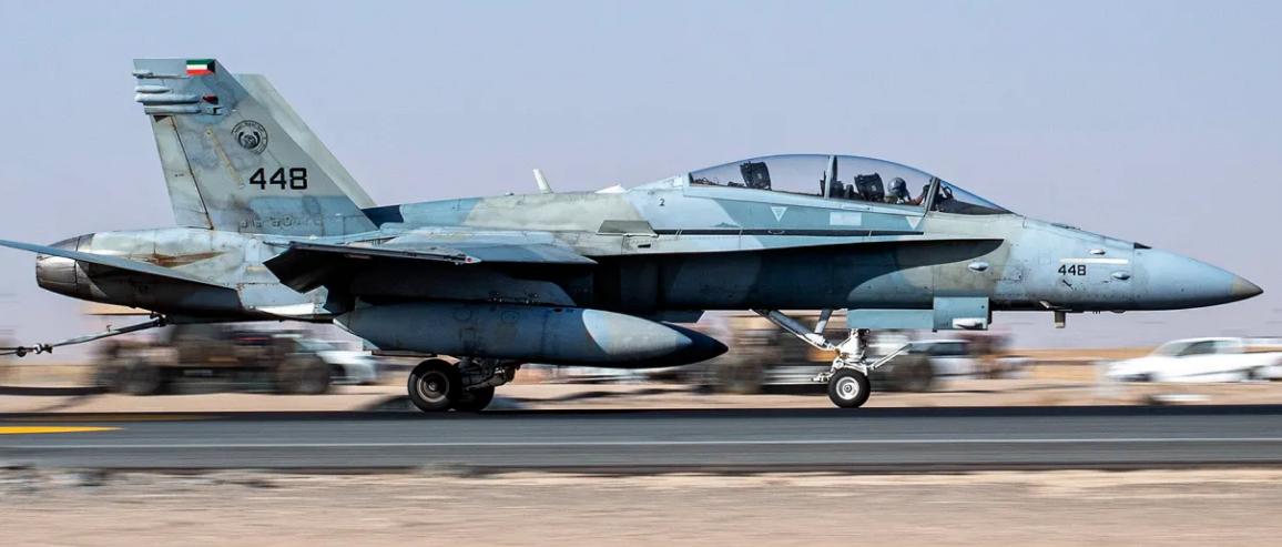 图文：美《华尔街日报》：3架美空军F-15战斗机是被1架科威科F/A18“大黄蜂