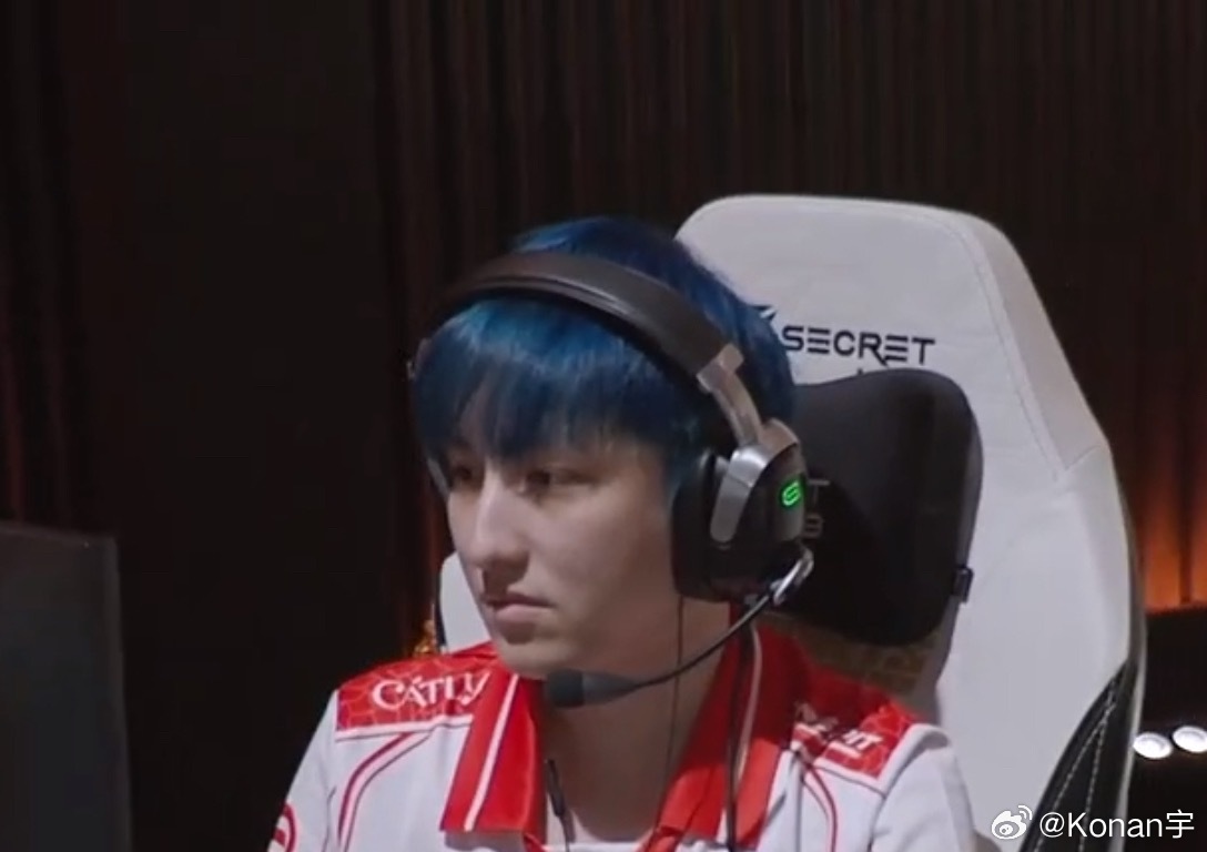 哥哥又染了一个蓝毛啊！dota2