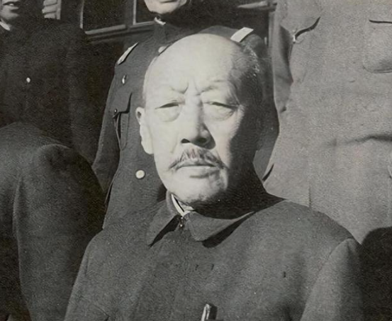 1950年8月，大汉奸张景惠被押解回国。谁料，当他被转移进来的时候，却见到了自己