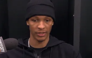 火箭前锋小贾巴里-史密斯在接受采访时被问到队伍应该在哪些方面提升时，史密斯回答道