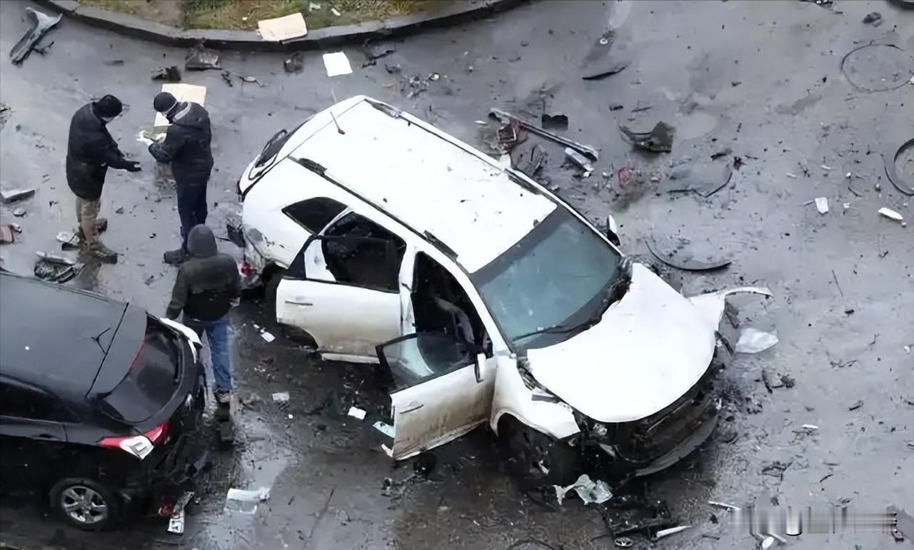 英国一天之内两件大事：布里斯托尔爆炸致2人死亡，全国恐袭威胁等级直接上调到”严重