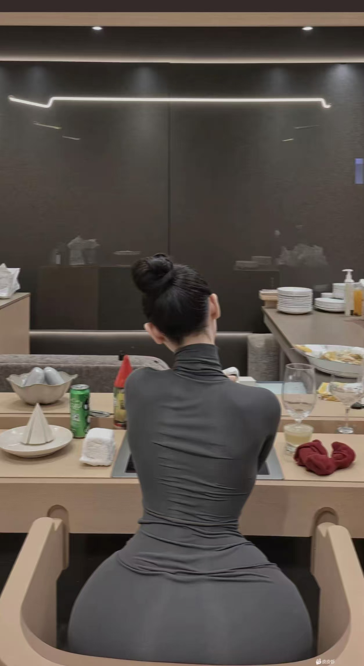 和好久不见的闺蜜出来吃个饭