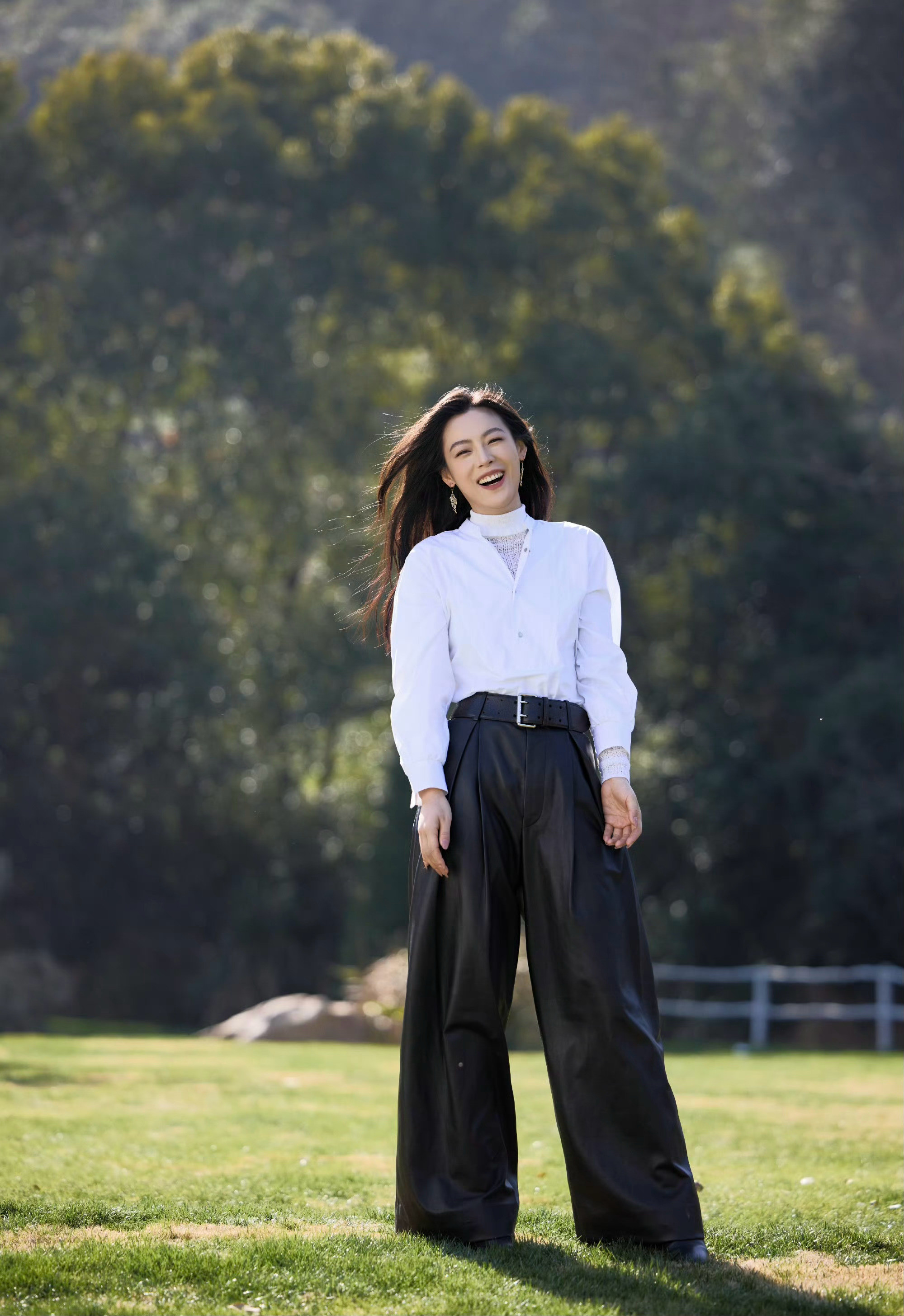 陈丽君inRalphLauren☀️🌿🐕忙着新片《镖人》宣传的她，