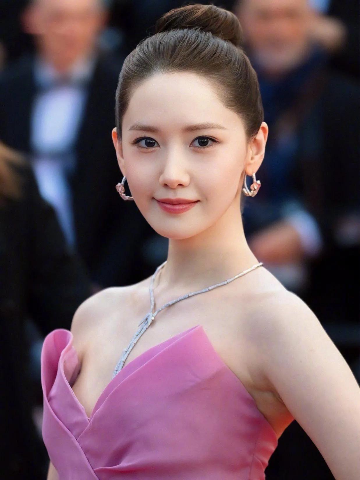 林允儿红毯美图分享林允林允清冷白月光林允美人鱼林允豹纹允儿林允儿皮肤状