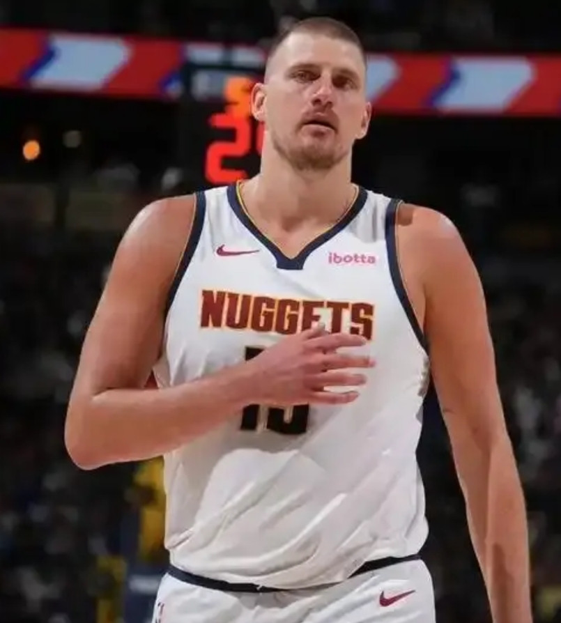 同样都是一冠，约基奇和字母哥在总决赛谁的表现更抢眼？约基奇2023掘金（