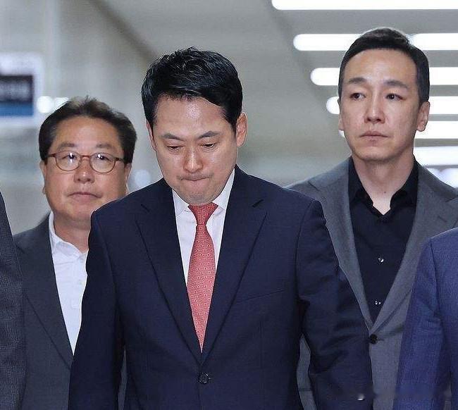 动真格了！韩国民力量党开启纪律整顿，多名资深议员面临严惩19日消息，韩国国民
