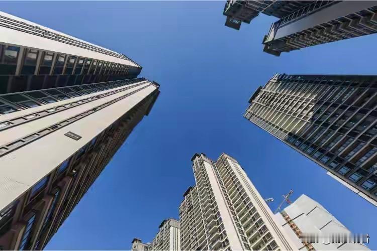 楼市炸锅！一天3个重磅利好！高层一天连发3场重磅利好，这力度真的没谁了！先说说