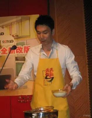  笑疯！林依轮“?我的娘”式追肖战笑喷！林依轮喊“?我的娘”爱肖战，这波跨代