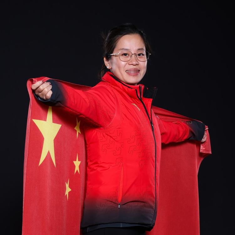 冰壶运动和其他项目还有些区别，不能用普通球类的运动规律硬套，冰壶运动员的运动寿命