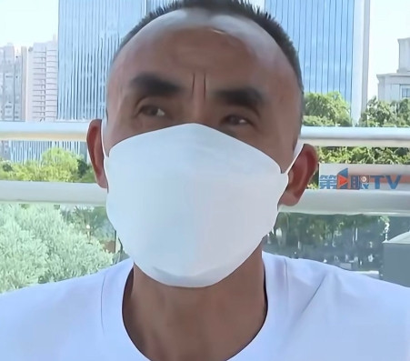我总算是明白了，安徽桐城的那个男子，为啥把儿子60万死亡赔偿金，全打赏给女主播了