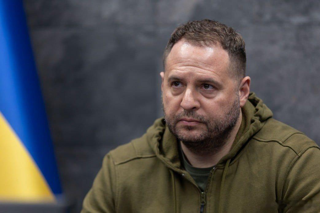 叶尔马克向《纽约邮报》表示，他将前往前线。“我被羞辱了，我的尊严没有得到保护，尽