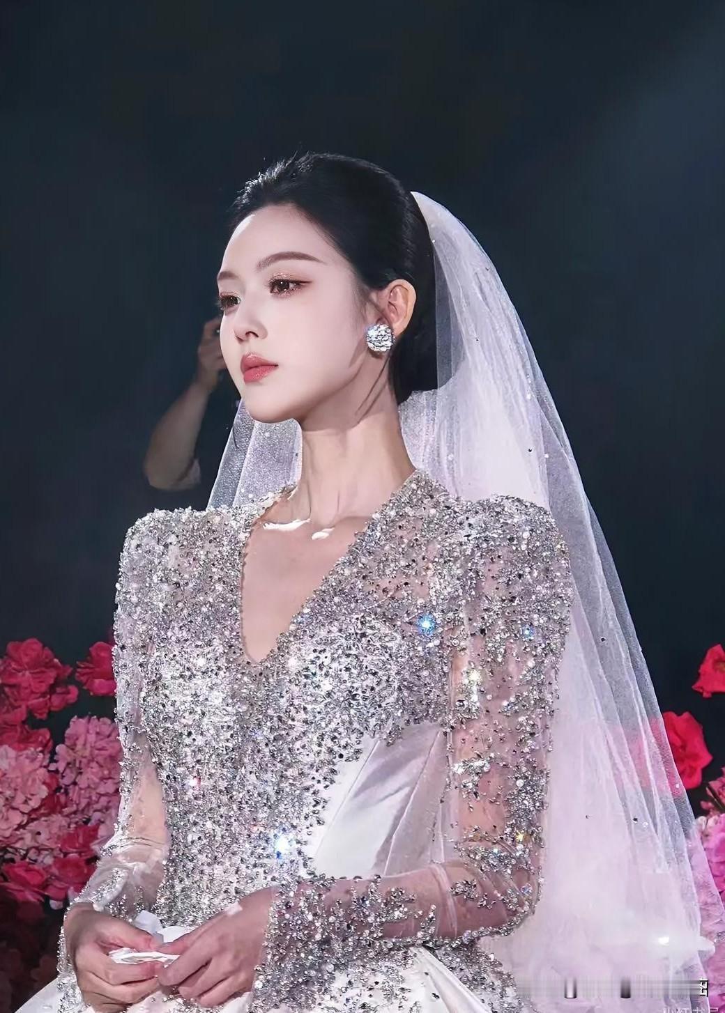 闪婚两个月，媳妇“懂事”得让老公心里发毛，这婚结得值吗？都说“娶妻娶贤”，可