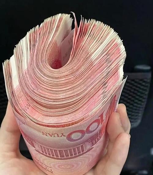 经济学家说：“财富自由其实非常简单。你把钱花掉了，就变成穷人了。只要你不花钱，或