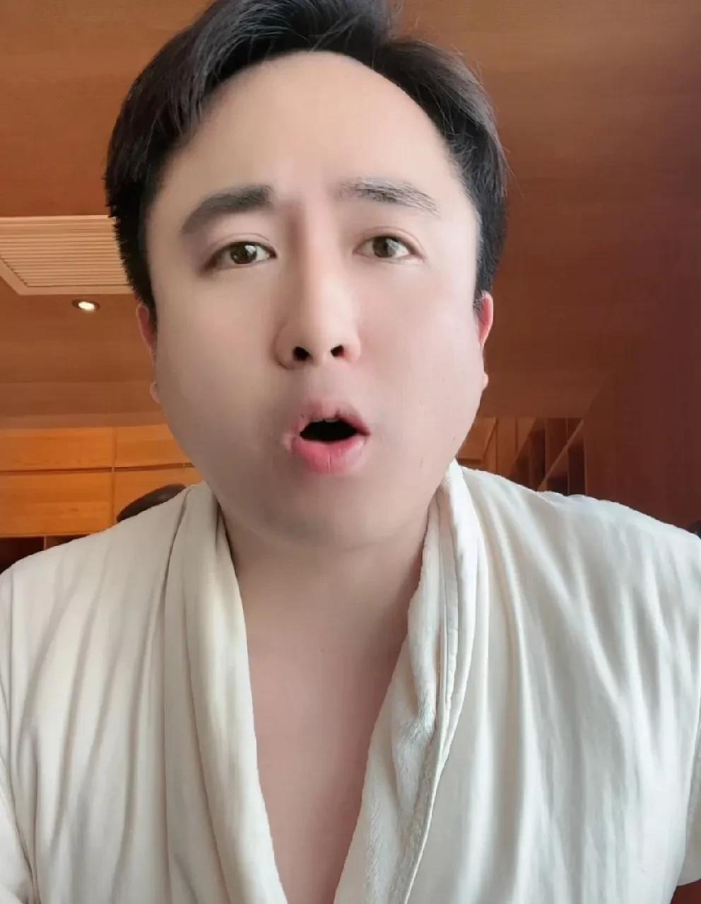 真真姐透露与散打哥在婚前签过一份协议，若对方在婚内不忠