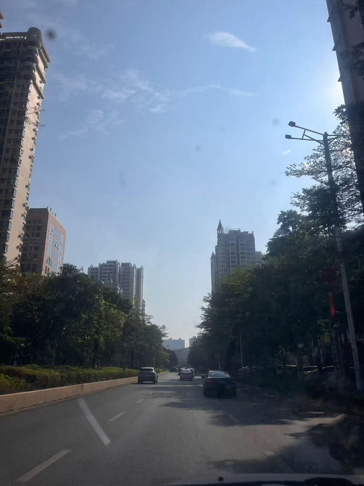 我是87年的，算起来也奔四了，从参加工作到现在，社保断断续续交了9年，一直都是按