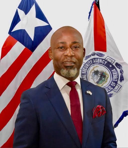 感觉非洲军官在华进修的经历对他们来说很重要。图1：利比里亚🇱🇷的军官早年正装