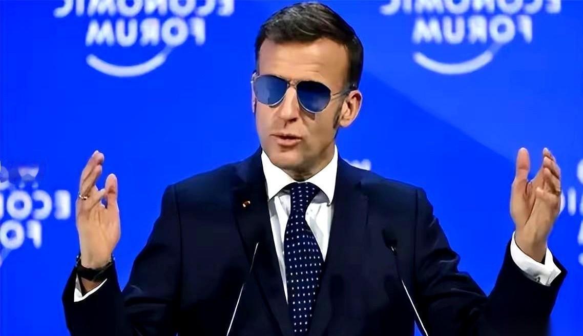 马克龙这通电话，打得有点烫手。G7峰会的红毯还没铺平，一个多月前，刚听完日本的