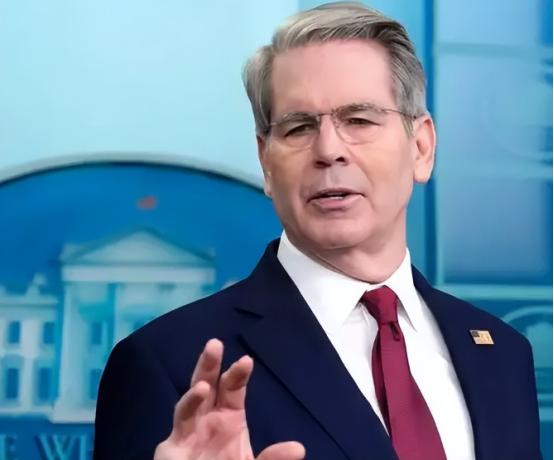 为何中国不能一下把美债全卖了？就这么说吧，中国今天敢全抛售，明天中美就有可能开战