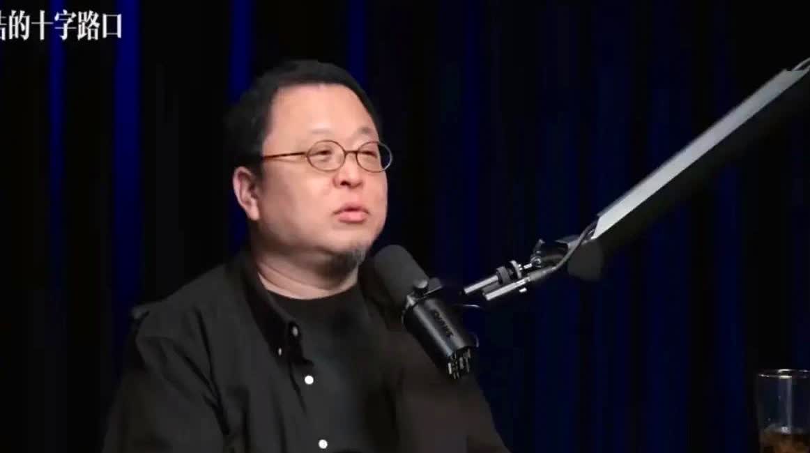 花了百万买路虎，罗永浩一句话直接拆台：工业设计好看，本质洋破烂。老罗在最