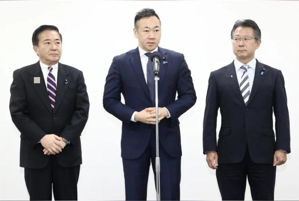 日本窜台议员叫嚣，重提高市涉台言论，中方制裁正在酝酿当地时间12月24日，3