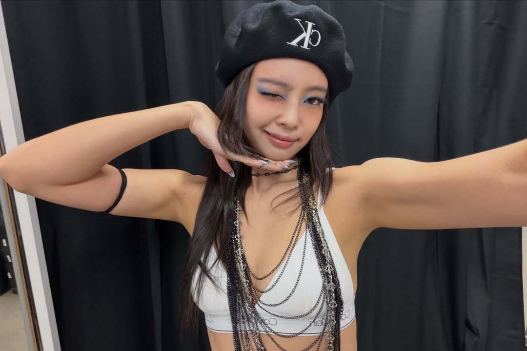 JENNIEJennie服装Jennie服装很适配每一场舞台呀，一看就是精