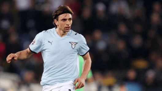 西维利亚: 托蒂曾说我是”基佬“, 而我骂他是”戴绿帽的“